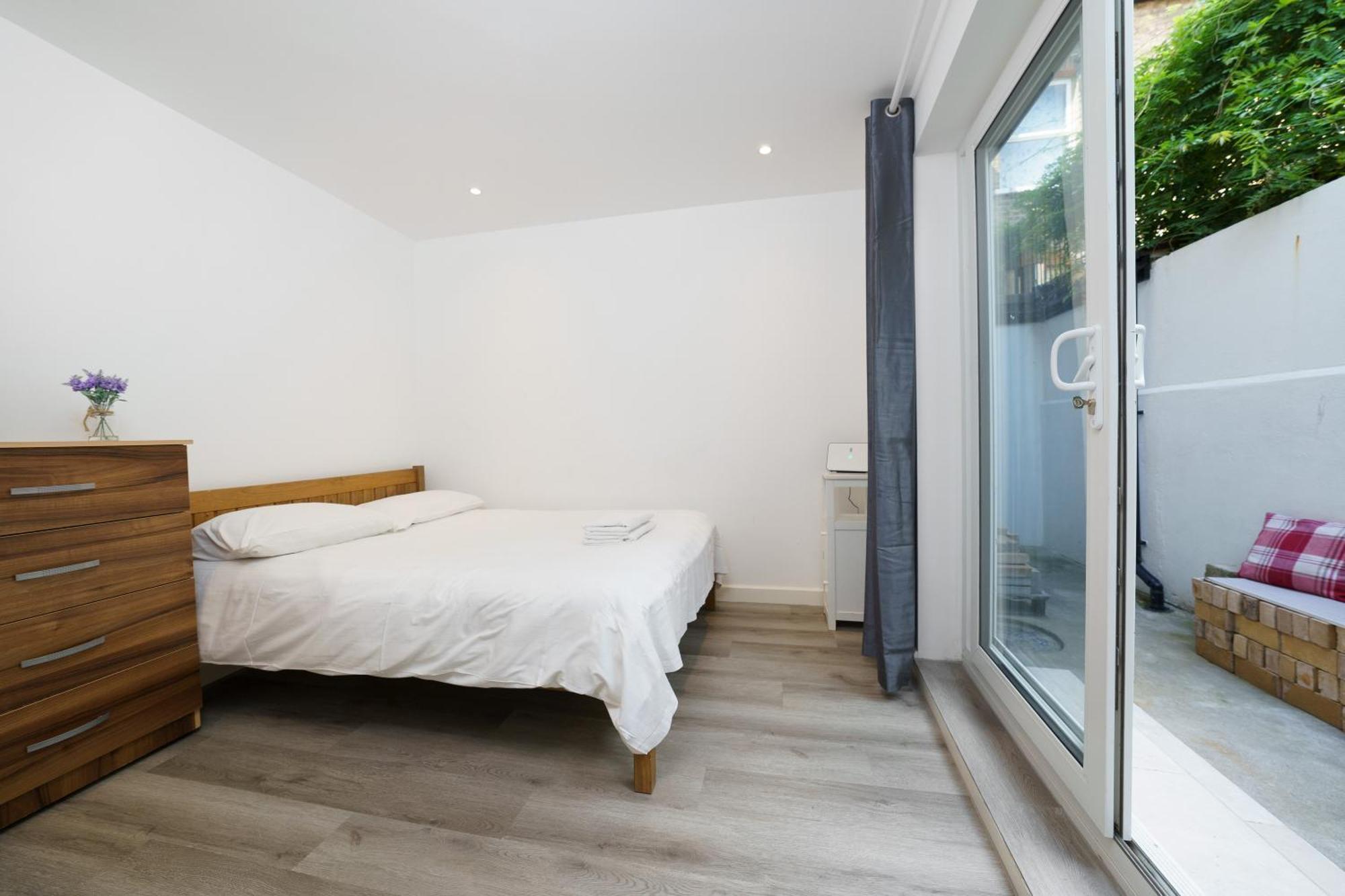 Modern Apartment In South West Londres Extérieur photo
